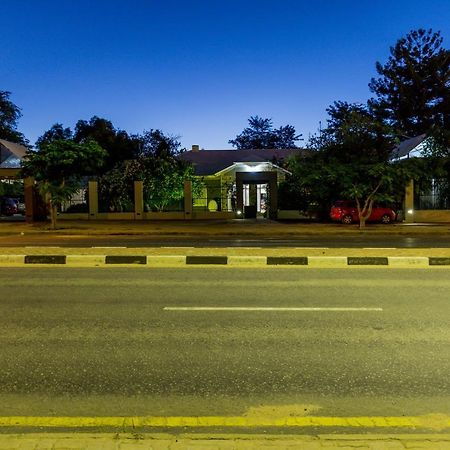 Village Boutique Hotel Otjiwarongo Luaran gambar