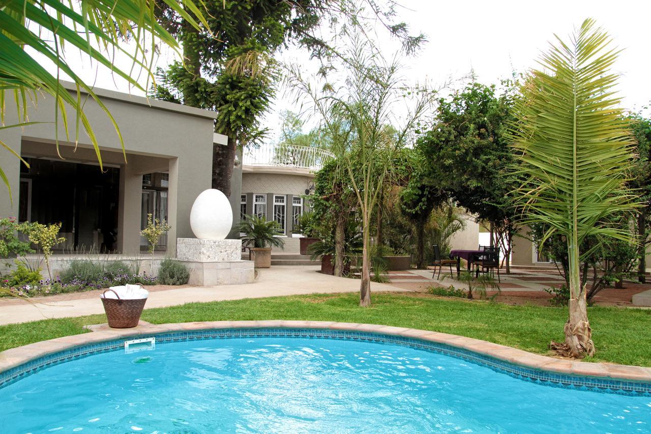 Village Boutique Hotel Otjiwarongo Luaran gambar