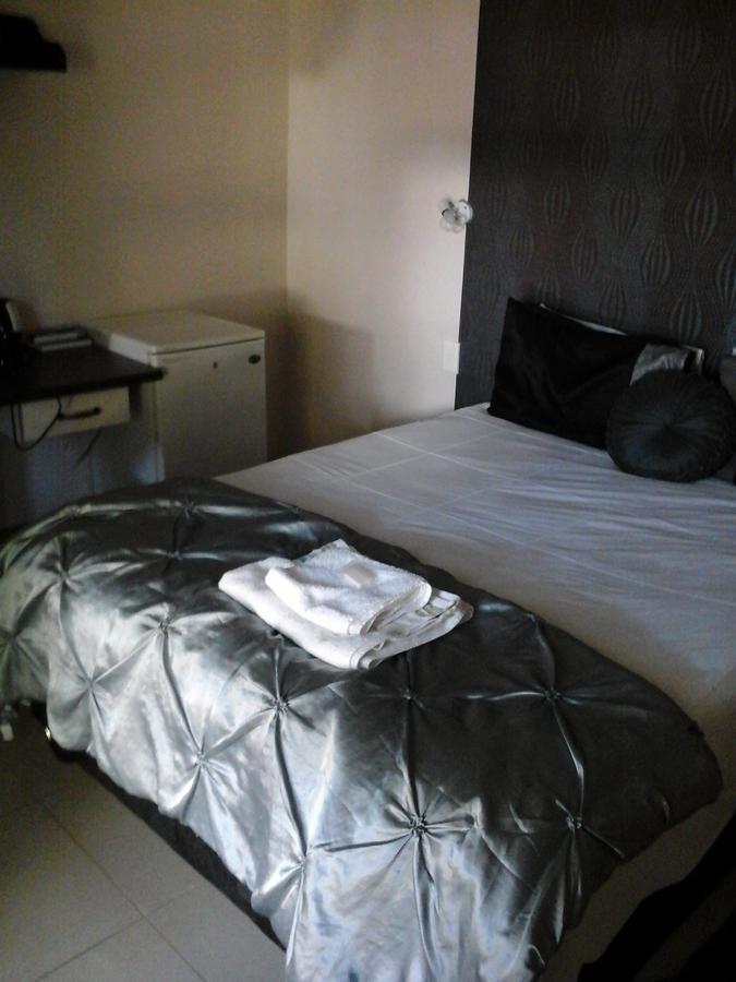 Village Boutique Hotel Otjiwarongo Luaran gambar