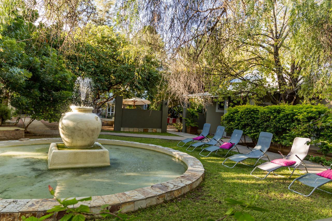 Village Boutique Hotel Otjiwarongo Luaran gambar
